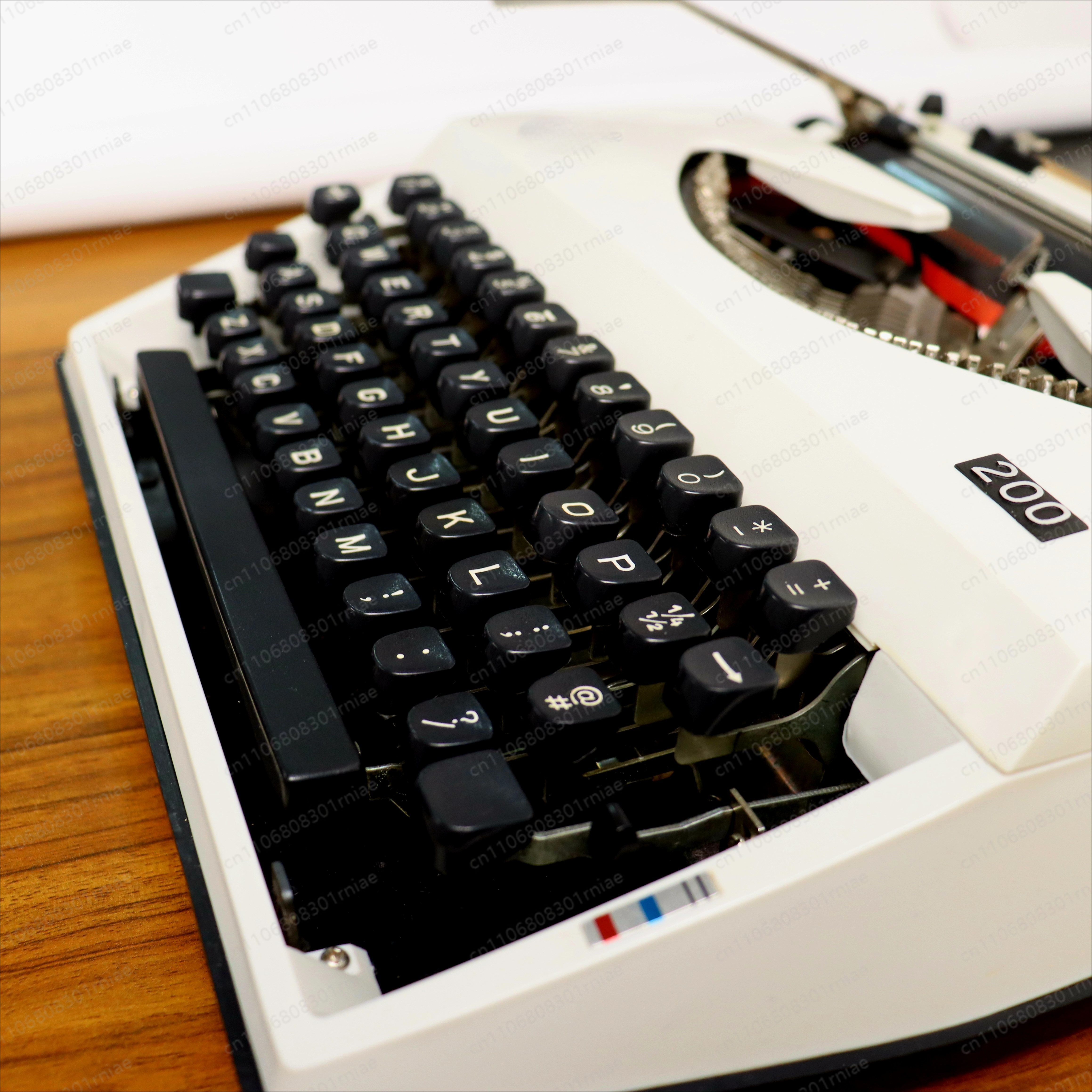 Vintage typewriter English mac - Vintage Things Collection 评论和价格