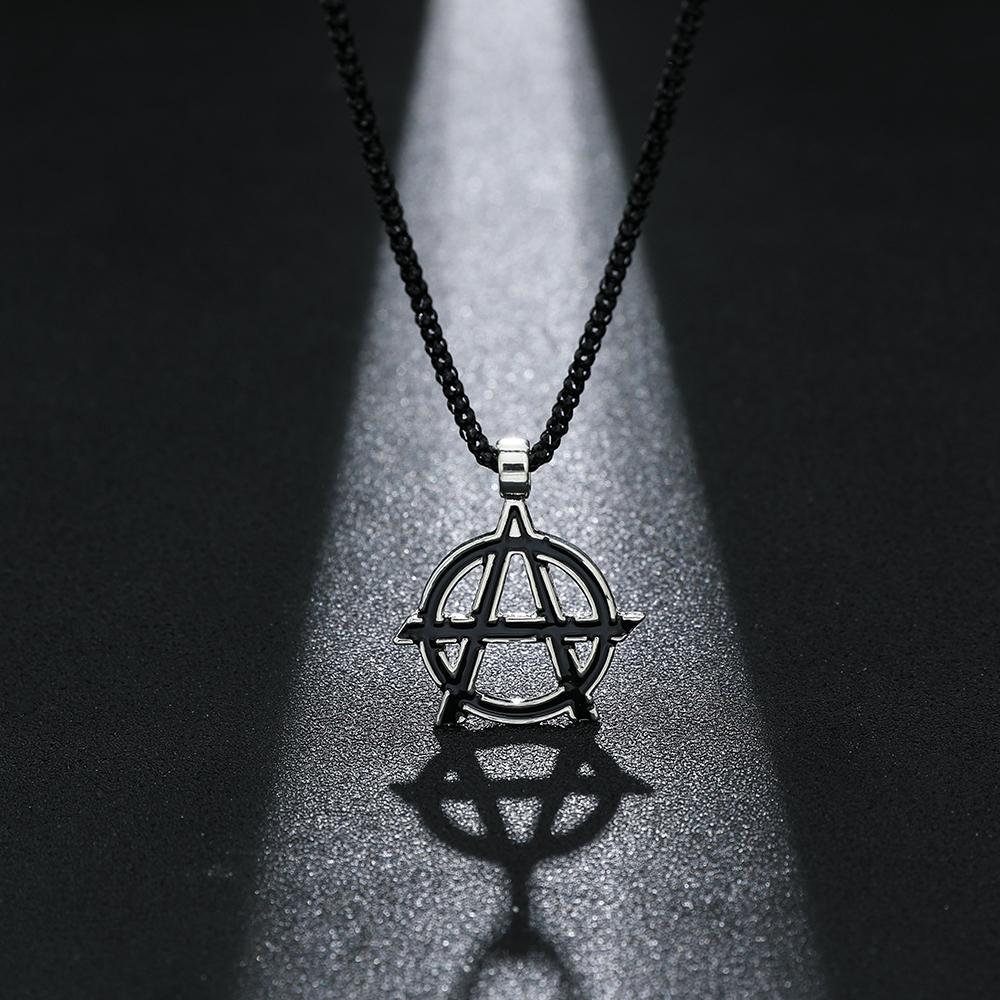 Movies Avengers Symbol Letter  - Vintage Jewelry Collection 评论和价格