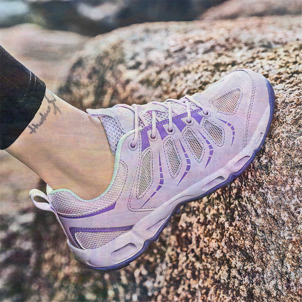 Sumer Round Tip Silver Sneaker - Most Collectible Vintage Items 评论和价格