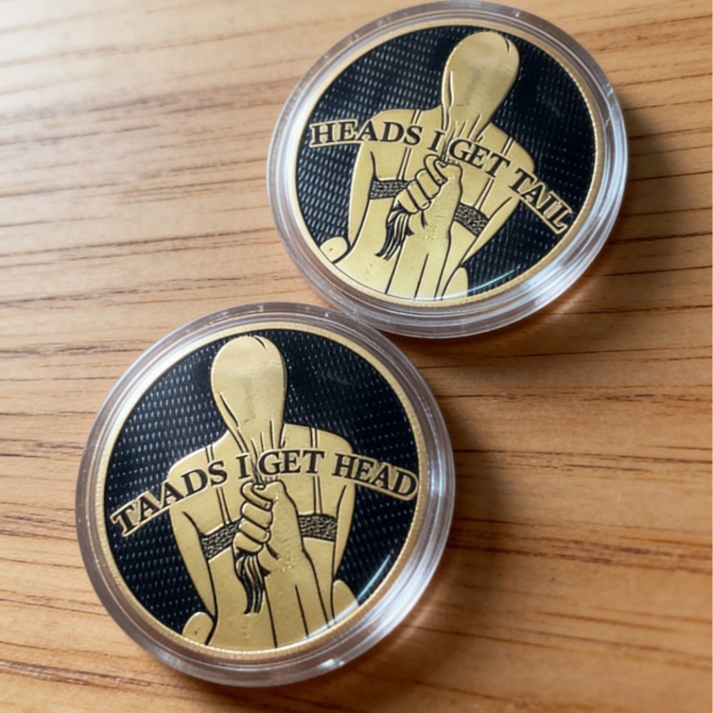 New Funny Heads and Tails Coin - Collectible Vintage Brooches 评论和价格