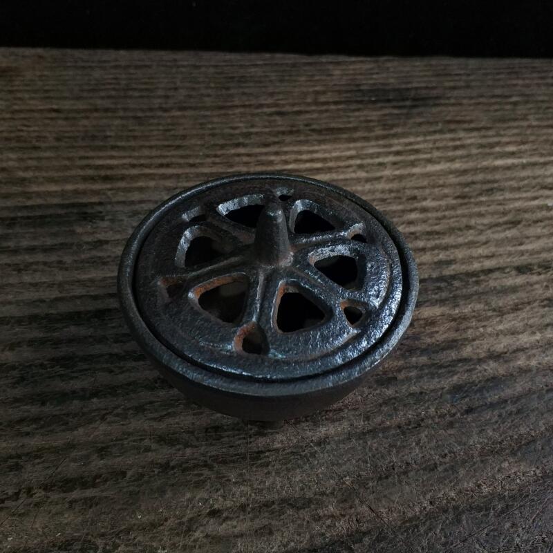 Antique Collect Iron incense b - Vintage Collectible Accessories 评论和价格