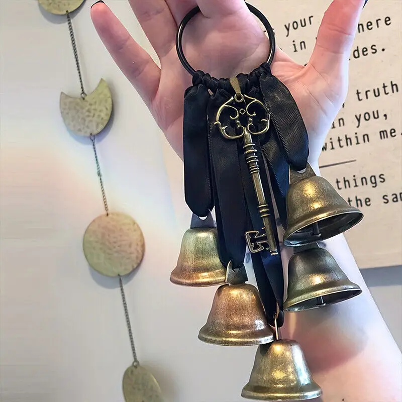 Witch Style Vintage Key with S - Vintage Collectible Bells 评论和价格