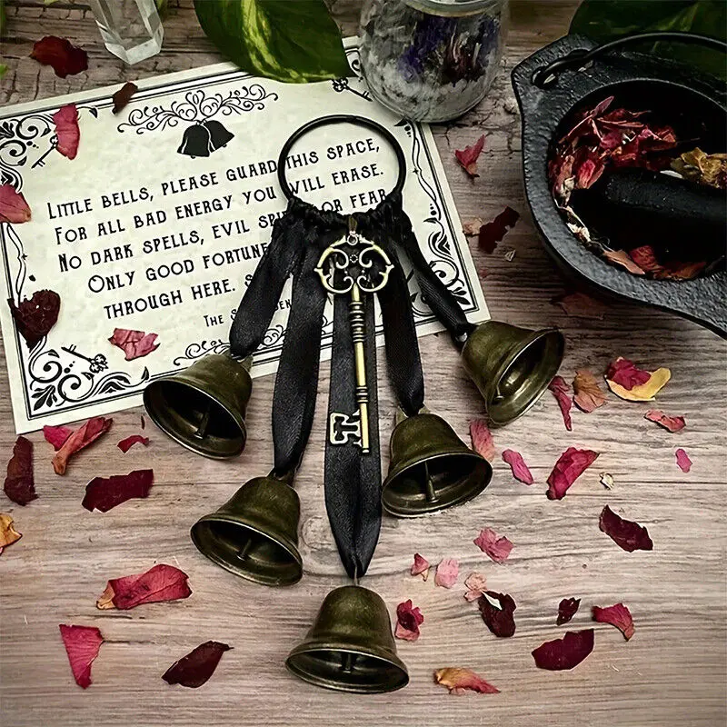 Witch Style Vintage Key with S - Vintage Collectible Bells 评论和价格