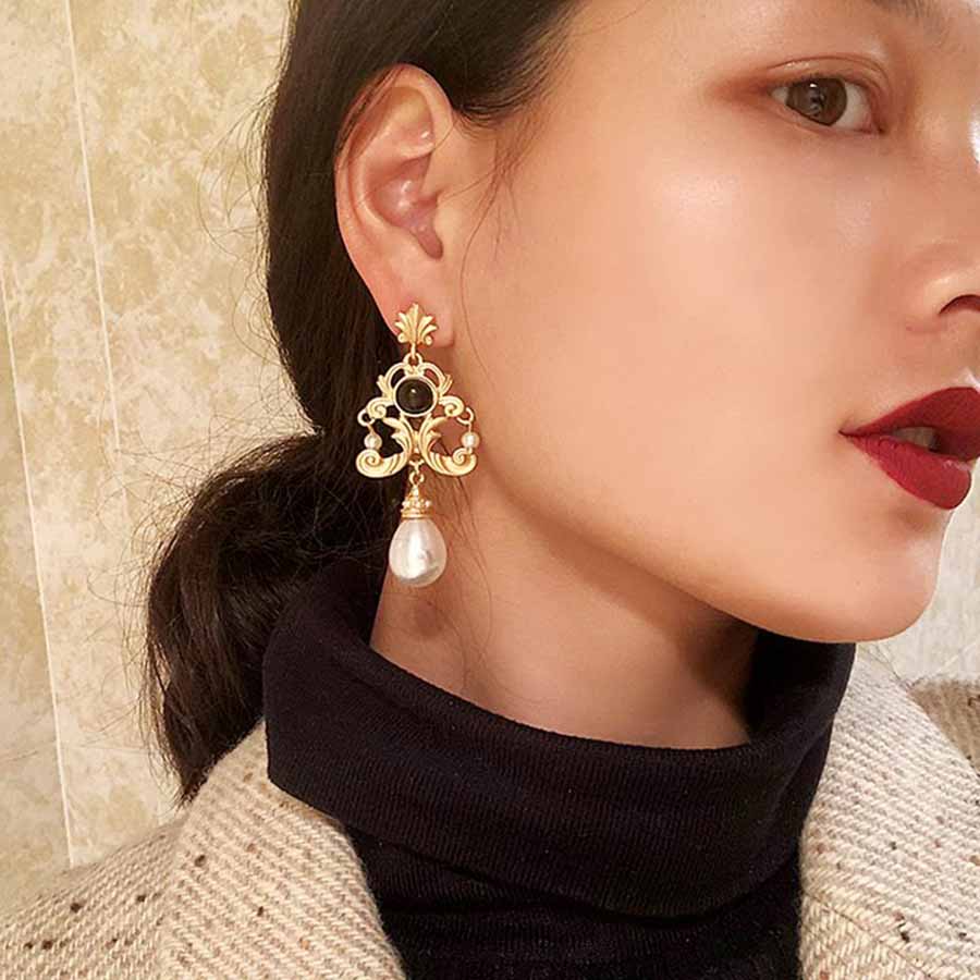Retro Luxury Baroque Bride Ear - Vintage Collectible Figures 评论和价格