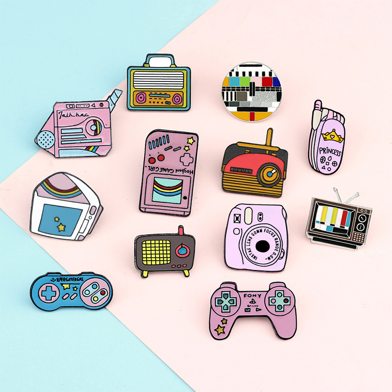 Vintage Game Enamel Pins Colle - Collectible Vintage Brooches 评论和价格